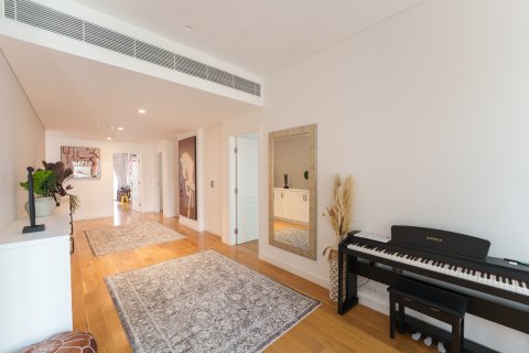 Rumah bandar di Al Raha Beach, Abu Dhabi, UAE 4 bilik tidur, 622.22 meter persegi № 749092 - foto 16