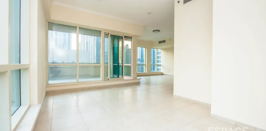 Apartment in Dubai Marina, UAE 3 bedrooms, 191 sq.m. № 661271
