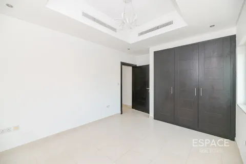 Üürile anda villa asukohaga Al Furjan, Dubai, AÜE: 3 magamistoaga, 357 m² Nr 661267 - pilt 3