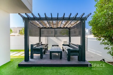 Townhouse in Dubai, UAE 4 bedrooms, 225 sq.m. № 661266 - photo 19