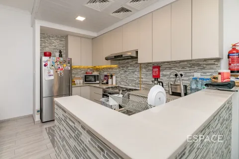 Townhouse in Dubai, UAE 4 bedrooms, 225 sq.m. № 661266 - photo 20