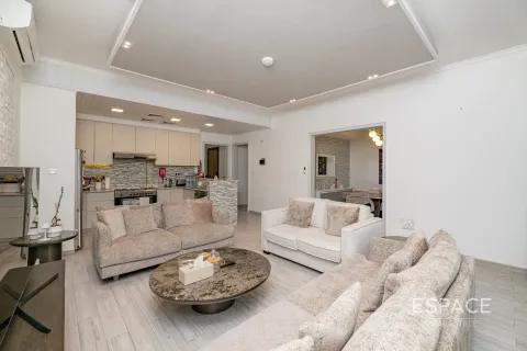 Townhouse in Dubai, UAE 4 bedrooms, 225 sq.m. № 661266 - photo 10