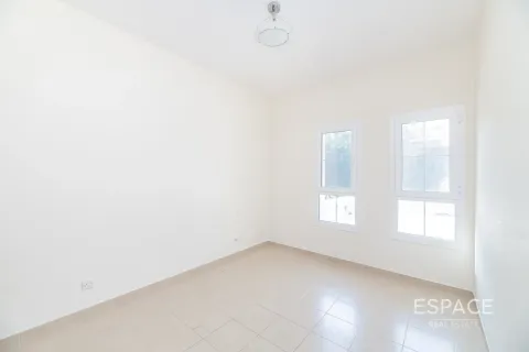 Városi lakóépület itt: Arabian Ranches, Dubai, EAE, 3 hálószoba, 226 m², azonosító: 661269 - fénykép 7