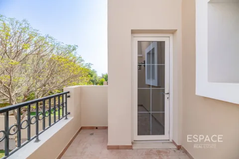 Városi lakóépület itt: Arabian Ranches, Dubai, EAE, 3 hálószoba, 226 m², azonosító: 661269 - fénykép 14