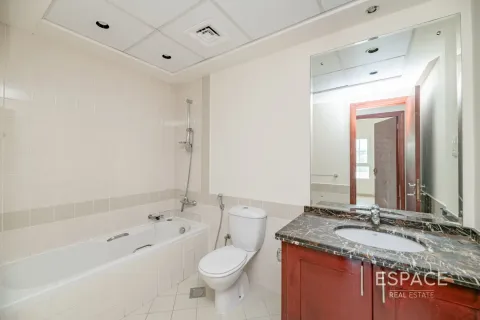 Városi lakóépület itt: Arabian Ranches, Dubai, EAE, 3 hálószoba, 226 m², azonosító: 661269 - fénykép 11