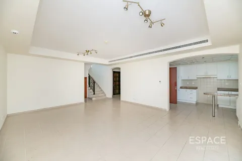 Városi lakóépület itt: Arabian Ranches, Dubai, EAE, 3 hálószoba, 226 m², azonosító: 661269 - fénykép 2