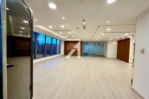 Oficiu de închiriat în Sheikh Zayed Road, Dubai, EAU 202.6 mp. №668652 - poză 3