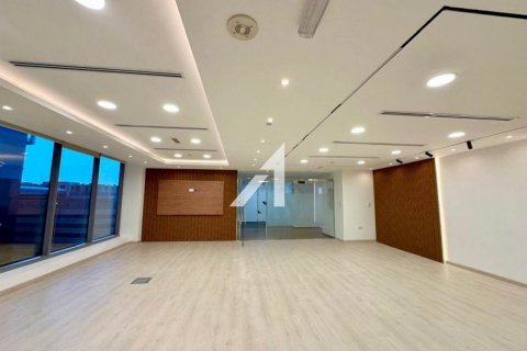 Oficiu de închiriat în Sheikh Zayed Road, Dubai, EAU 202.6 mp. №668652 - poză 2