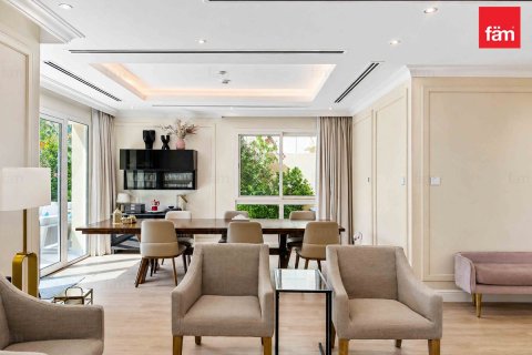 Huvila Al Barsha, Dubai, Arabiemiraatit 3 makuuhuonetta, 323.5 m2 № 708223 - kuva 5