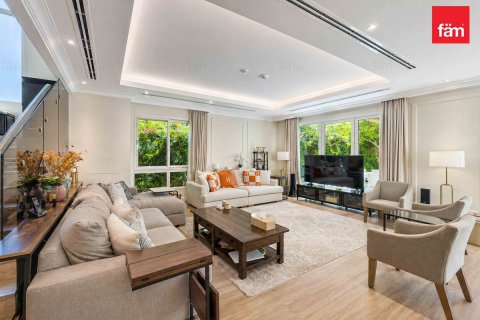 Huvila Al Barsha, Dubai, Arabiemiraatit 3 makuuhuonetta, 323.5 m2 № 708223 - kuva 2