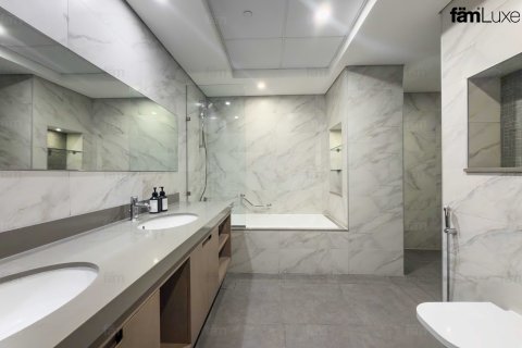 Apartment in Downtown Dubai (Downtown Burj Dubai), UAE 3 bedrooms, 198.5 sq.m. № 695274 - photo 17