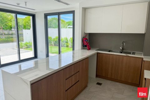 Kaupunkipientalo Dubai, Arabiemiraatit 4 makuuhuonetta, 233.8 m2 № 717596 - kuva 8