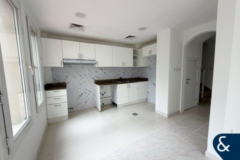 Villa itt: The Springs, Dubai, EAE, 2 hálószoba, 359 m², azonosító: 698167 - fénykép 5