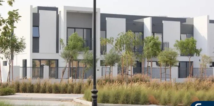 Βίλα σε Dubai Land, Dubai, ΗΑΕ 3 υπνοδωμάτια, 175 τ.μ. Αρ. 698173