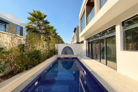 Shtëpi në qytet në Dubai, Emiratet e Bashkuara Arabe 4 dhoma gjumi, 319 m2. № 709729