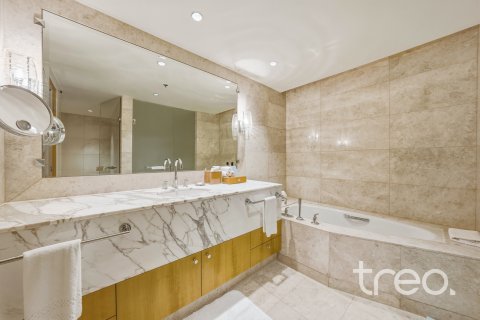 Apartment in DIFC, Dubai, UAE 4 bedrooms, 256.04 sq.m. № 739293 - photo 17