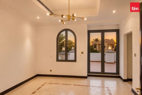 Villa à louer à Palm Jumeirah, Dubai, EAU 5 chambres, 657.1 m2 № 751210 - photo 10