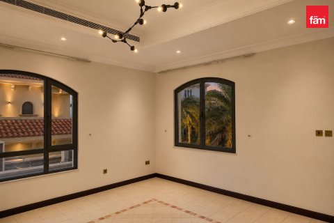 Villa à louer à Palm Jumeirah, Dubai, EAU 5 chambres, 657.1 m2 № 751210 - photo 16