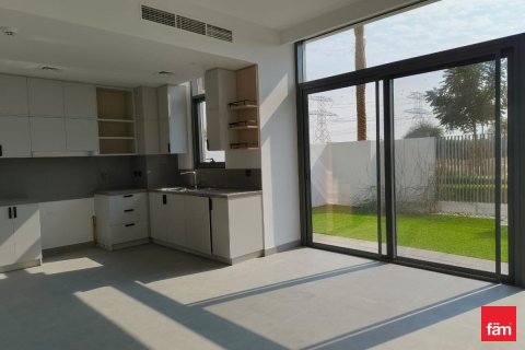 Villa itt: Dubai, EAE, 3 hálószoba, 144.8 m², azonosító: 678367 - fénykép 5