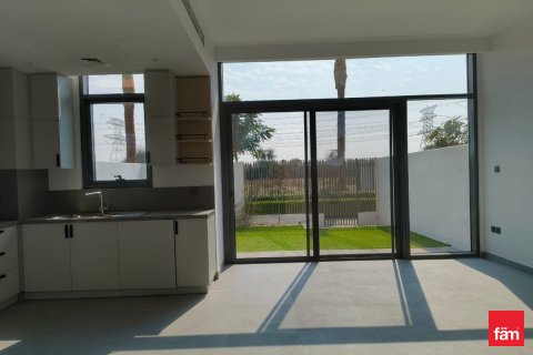 Villa itt: Dubai, EAE, 3 hálószoba, 144.8 m², azonosító: 678367 - fénykép 10