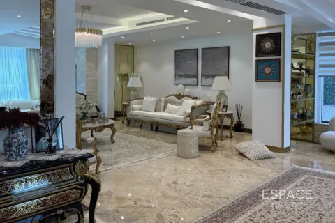 Villa in Motor City, Dubai, UAE 5 bedrooms, 678 sq.m. № 661104 - photo 13