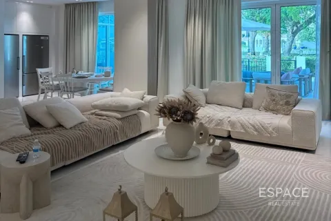 Villa in Motor City, Dubai, UAE 5 bedrooms, 678 sq.m. № 661104 - photo 11