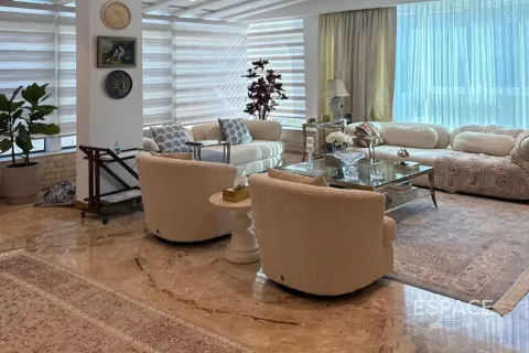 Villa in Motor City, Dubai, UAE 5 bedrooms, 678 sq.m. № 661104 - photo 14