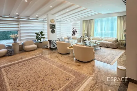 Villa in Motor City, Dubai, UAE 5 bedrooms, 678 sq.m. № 661104 - photo 4