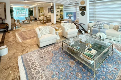 Villa in Motor City, Dubai, UAE 5 bedrooms, 678 sq.m. № 661104 - photo 3