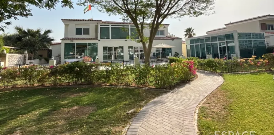 Villa in Motor City, Dubai, UAE 5 bedrooms, 678 sq.m. № 661104