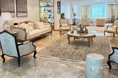 Villa in Motor City, Dubai, UAE 5 bedrooms, 678 sq.m. № 661104 - photo 12