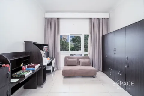 Villa in Dubai, UAE 3 bedrooms, 280 sq.m. № 661098 - photo 14