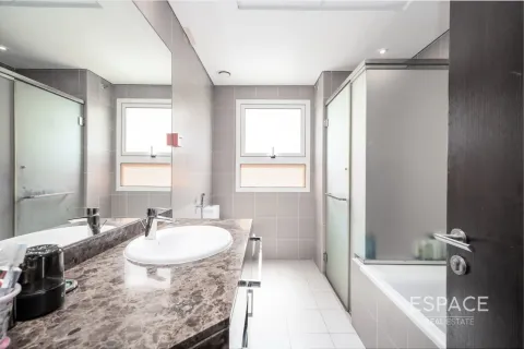 Villa in Dubai, UAE 3 bedrooms, 280 sq.m. № 661098 - photo 7