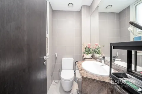 Villa in Dubai, UAE 3 bedrooms, 280 sq.m. № 661098 - photo 12