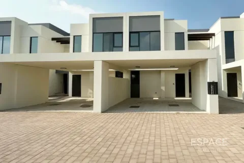 Таунхаус Дубай, БАӘ-да 3 жатын бөлмелер, 198 м² № 661099 - фото 1