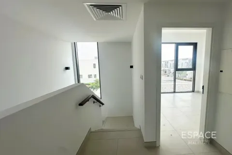 Таунхаус Дубай, БАӘ-да 3 жатын бөлмелер, 198 м² № 661099 - фото 8