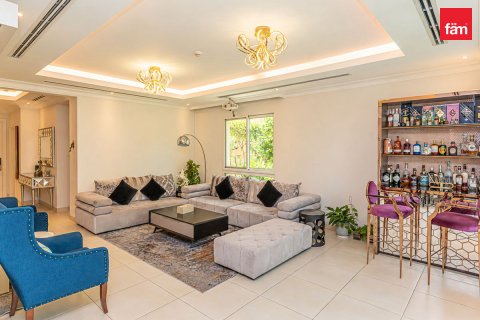 Apartamento en venta en Al Barsha, Dubai, EAU 4 dormitorios, 430.9 m2 № 769266 - foto 3