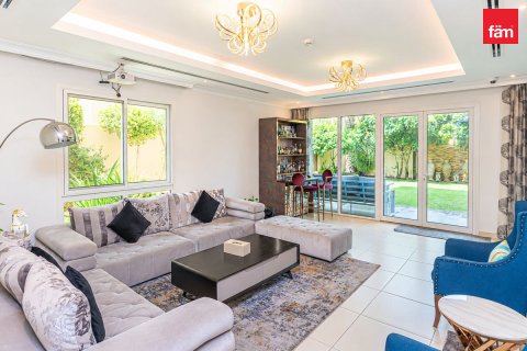 Apartamento en venta en Al Barsha, Dubai, EAU 4 dormitorios, 430.9 m2 № 769266 - foto 4