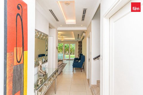 Apartamento en venta en Al Barsha, Dubai, EAU 4 dormitorios, 430.9 m2 № 769266 - foto 8