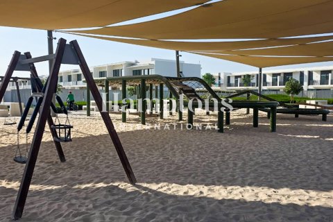 Зняти в оренду таунхаус в Jumeirah Village Triangle, Дубай, ОАЕ 3 спальні, 173.99988676м2, № 763731 - фото 2