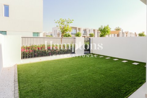 Зняти в оренду таунхаус в Jumeirah Village Triangle, Дубай, ОАЕ 3 спальні, 173.99988676м2, № 763731 - фото 6