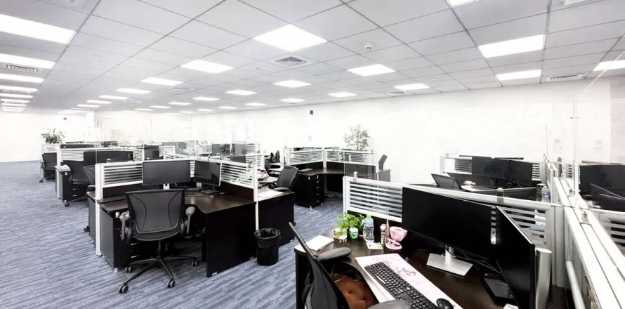 Office in Downtown Dubai (Downtown Burj Dubai), UAE 297.5 sq.m. № 658938