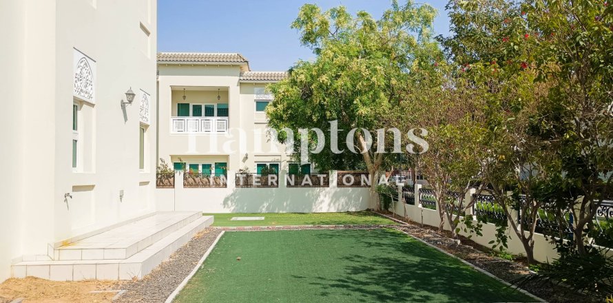 Villa en Al Furjan, Dubai, EAU 4 dormitorios, 506.043 m² № 651396