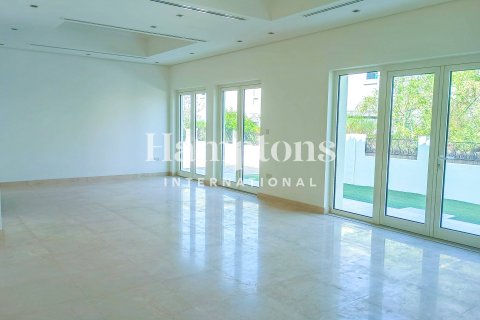 Villa en alquiler en Al Furjan, Dubai, EAU 4 dormitorios, 506.04264100 m2 № 651396 - foto 15