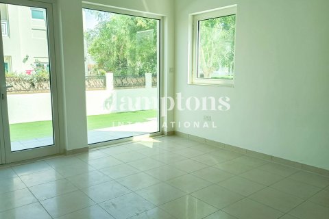 Villa en alquiler en Al Furjan, Dubai, EAU 4 dormitorios, 506.04264100 m2 № 651396 - foto 14