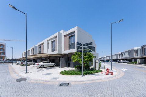 Villa para arrendamento em Dubai South (Dubai World Central), Dubai, EAU 4 quartos, 329 m2 № 703029 - foto 10