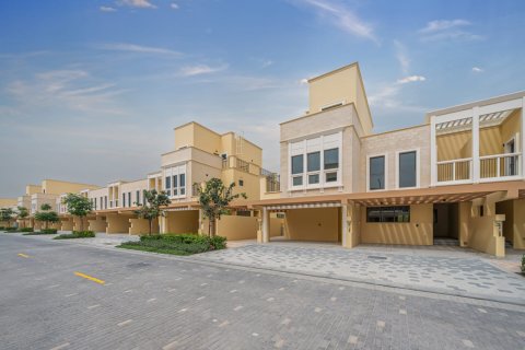 Řadový dům v Damac Lagoons, Dubai, SAE 4 ložnice, 144 m² Č.: 703031 - fotografie 2