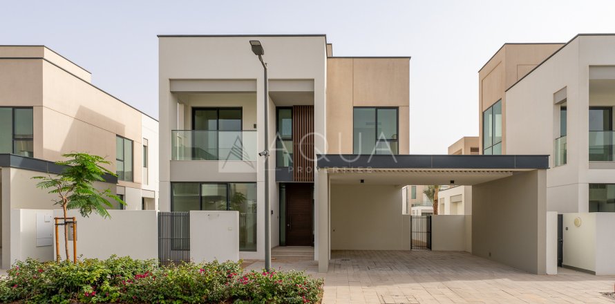 Вилла Arabian Ranches 3, Дубай, БАӘ-да 4 жатын бөлмелер, 491.9 м² № 652699