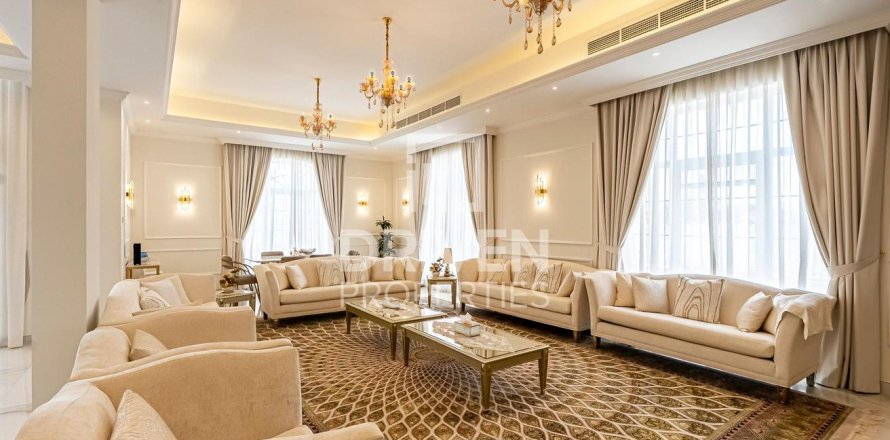 Вилла в Nadd Al Sheba, Дубай, ОАЭ 5 спален, 3399.97м2 № 746771