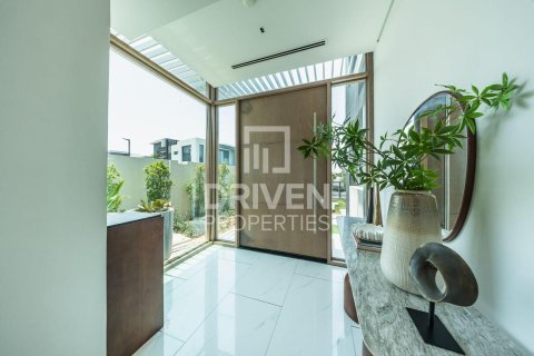 Villa in wasl gate, Dubai, UAE 5 bedrooms, 433.86 sq.m. № 746776 - photo 17